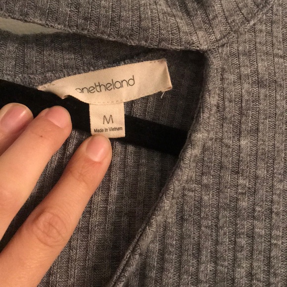 Gray choker long sleeve - Picture 2 of 3